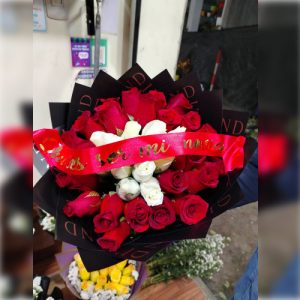 Ramo buchon de 50 rosas