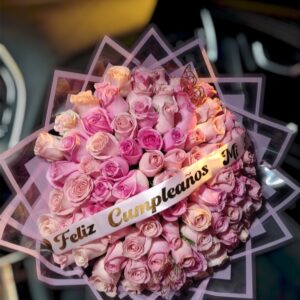 Ramo Buchon de 100 Rosas Rosadas Premium